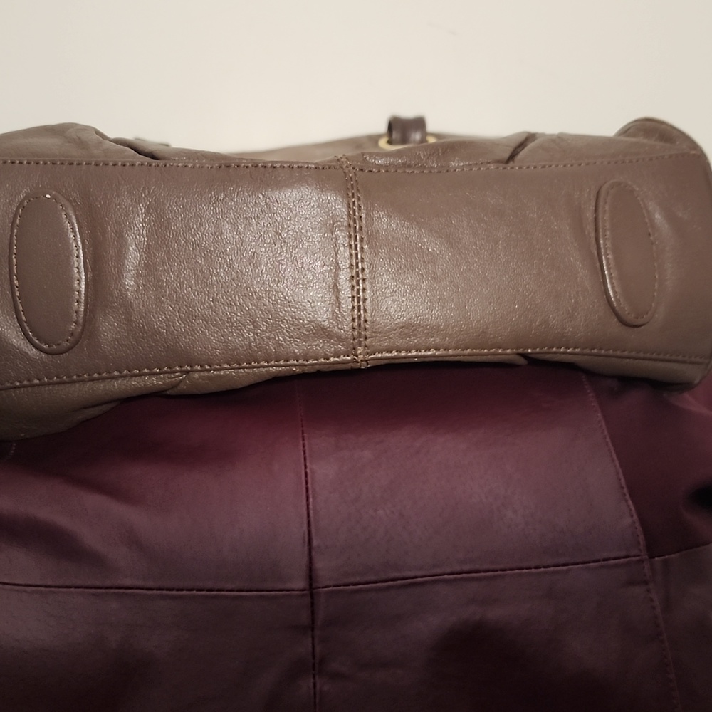 Handbag - Picture 16 of 16